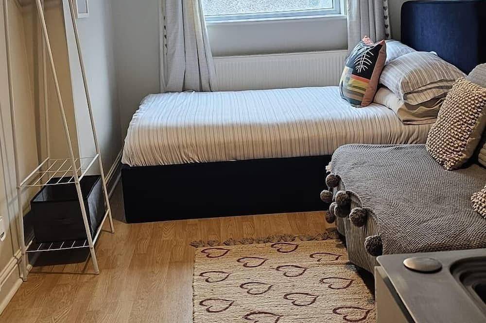 Ganze Wohnung, Studio Apartment Sleeps 4 with Parking in Cardiff, Cardiff und Umgebung