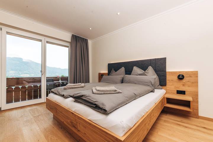 Hotel für 3 Personen, mit Balkon und Garten sowie Sauna und Seeblick