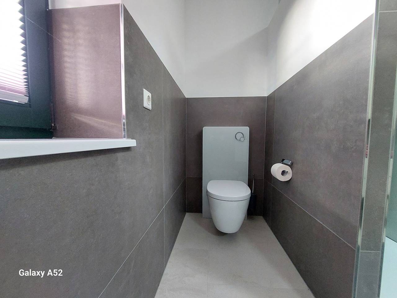 Hel lejlighed, Apartment 'Ferienwohnung' with Lake View, Shared Terrace and Air Conditioning in Mühl Rosin, Mecklenburgische Seenplatte