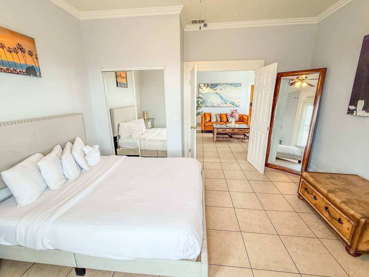 2335 3bd Spacious Little Italy Cottage in San Diego, San Diego County