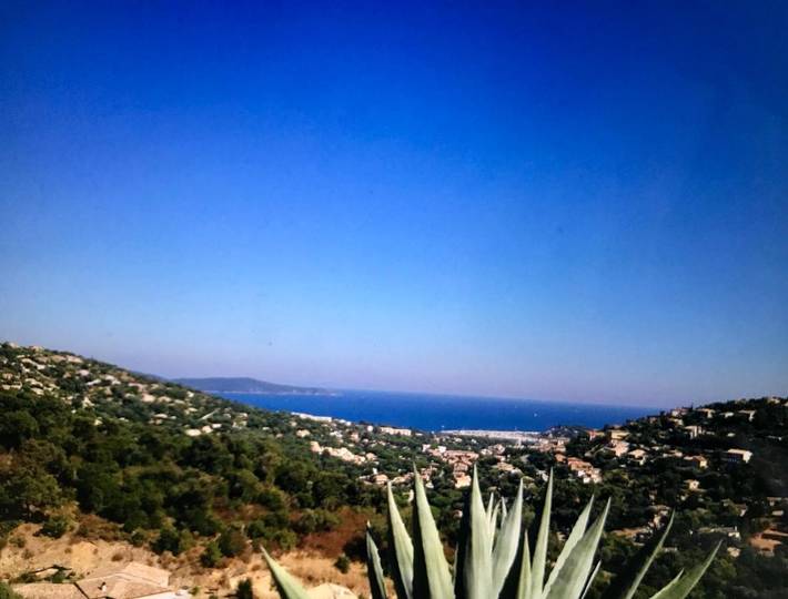 Villa pour 8 personnes, avec balcon ainsi que vue et piscine à Cavalaire-sur-Mer - 4