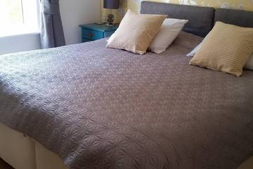 Holiday Home for 9 People in Brockenhurst, New Forest National Park, Photo 1