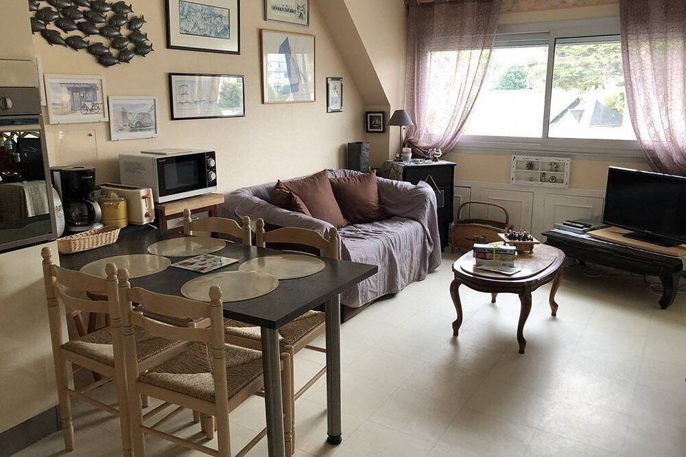 Appartement entier, Charmant studio situé à 150 m de la grande plage pour 3 personnes in Saint-Cast-le-Guildo, Région de Dinan