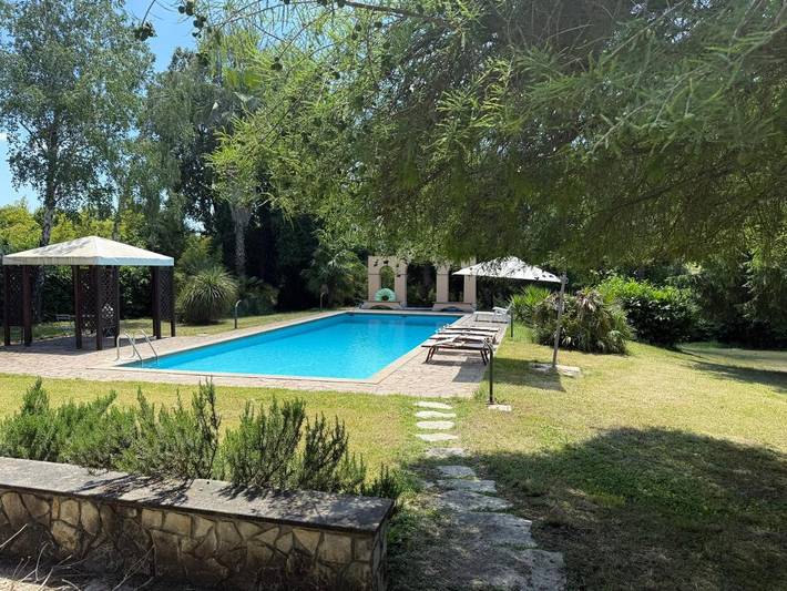 B&b per 2 persone, con Terrazza e Giardino nonché Piscina e Panorama a Campagnano di Roma