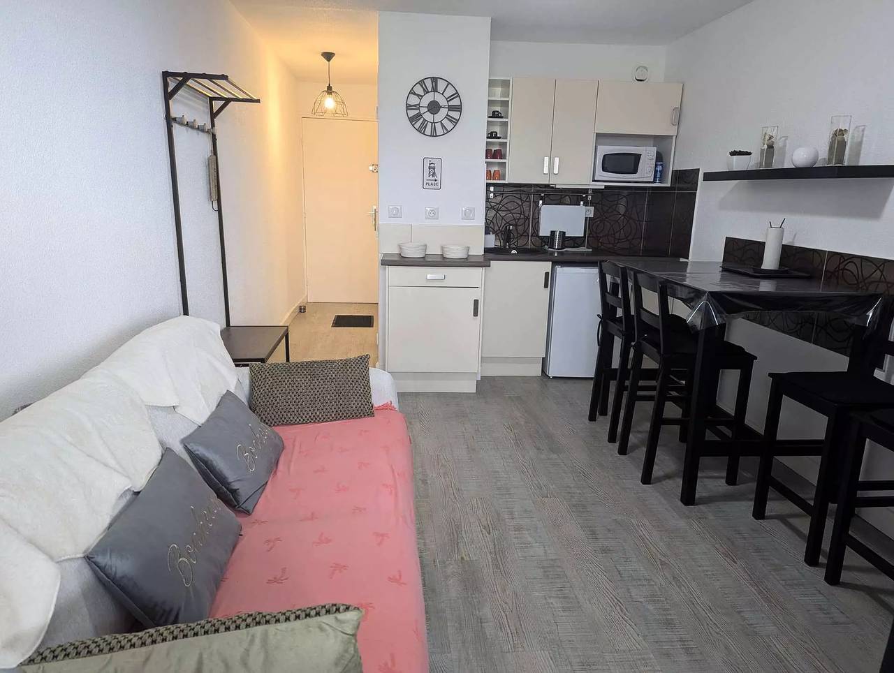 Estudio entero, Renovado estudio, centro Marseillan Beach – Parking – Playa 5 min in Marseillan, Costa mediterránea (Francia)