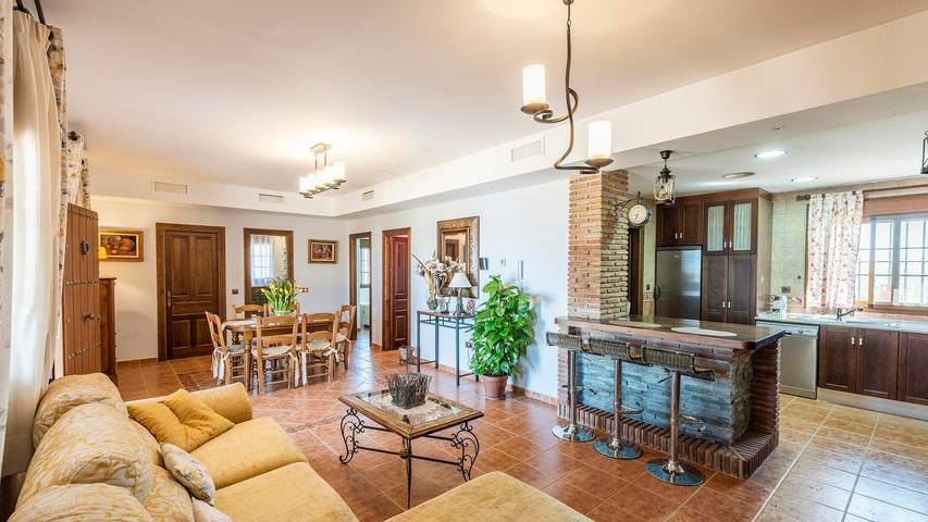 Casa rural para 6 personas, con piscina y balcón/terraza en Almogía - 2