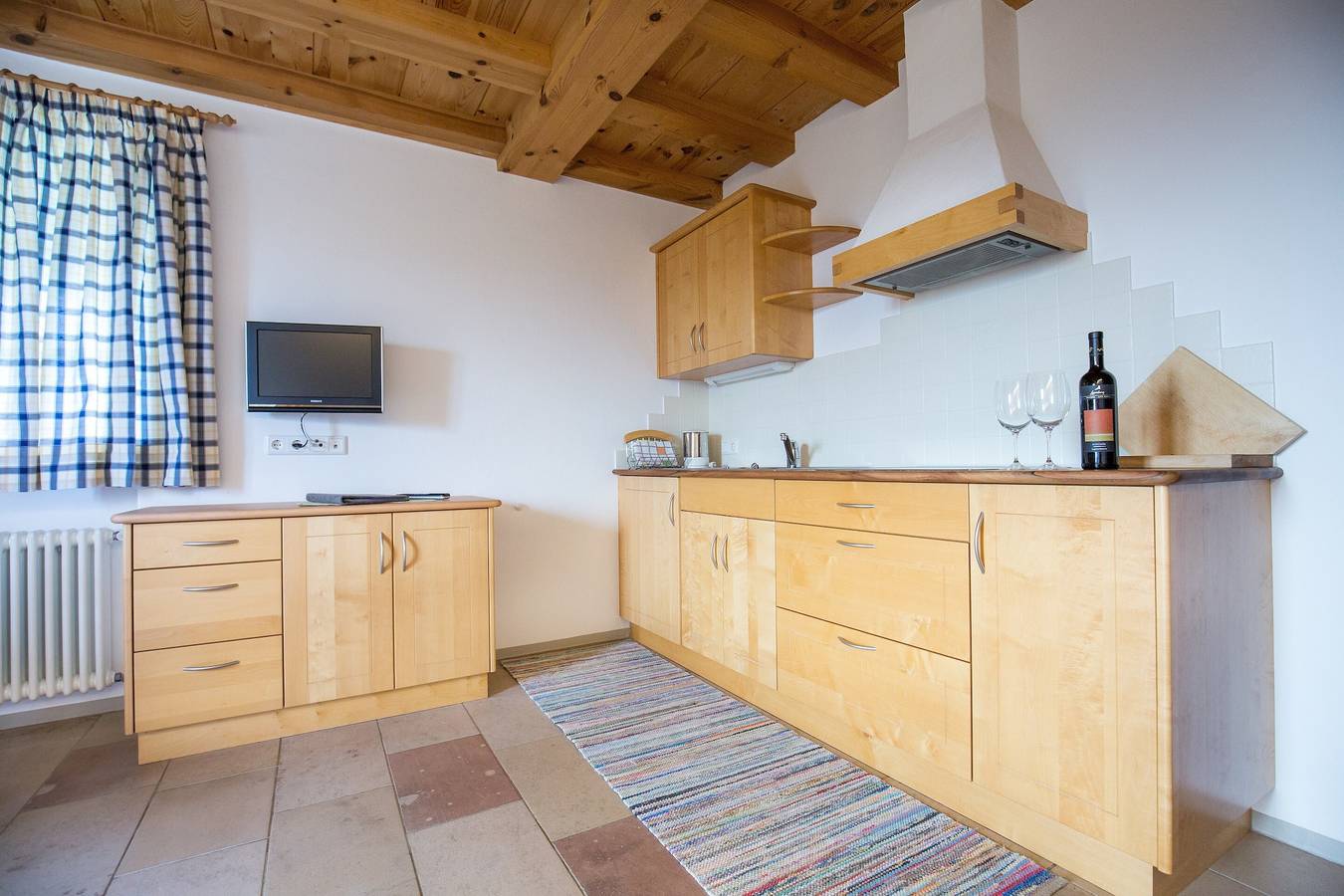 Entire apartment, Apartment 'Malouka' with Mountain View, Shared Terrace and Wi-Fi in Oberbozen, Ritten
