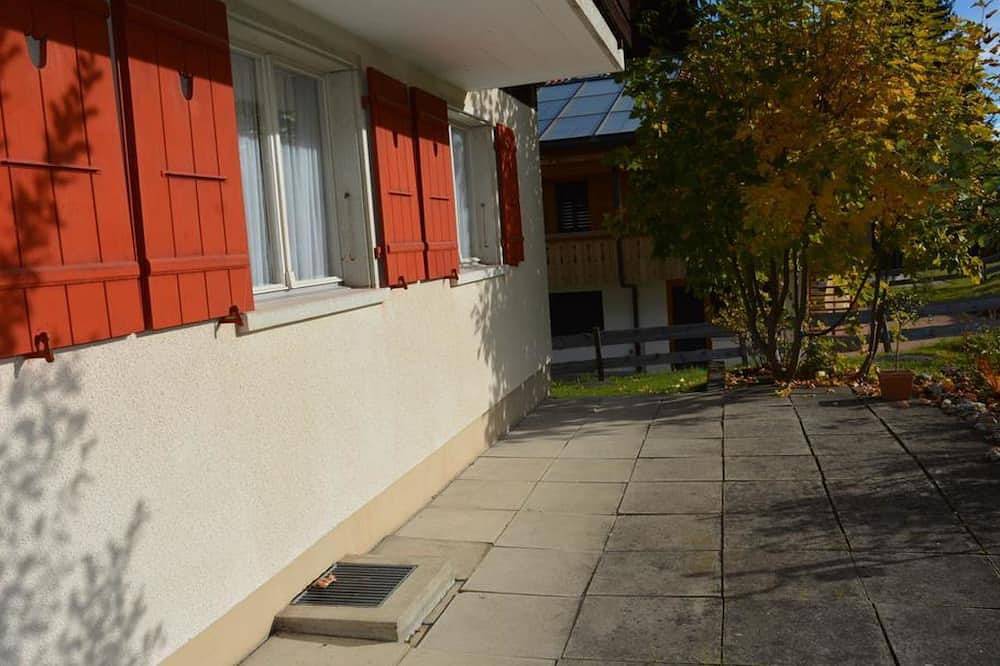 Ganze Wohnung, Mutzli Appartement/Fewo, Dusche oder Bad, Wc 6-Bettwohnung in Saanenmöser, Saanen