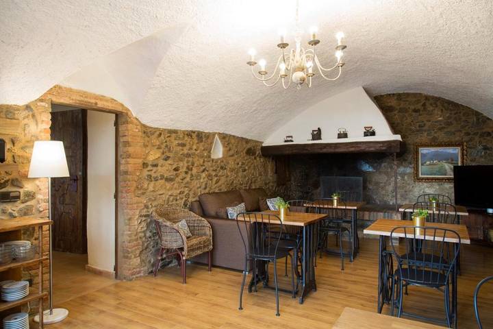 Maison de campagne pour 2 personnes, avec vue et terrasse ainsi que piscine et jardin à Vall-llobrega - 4