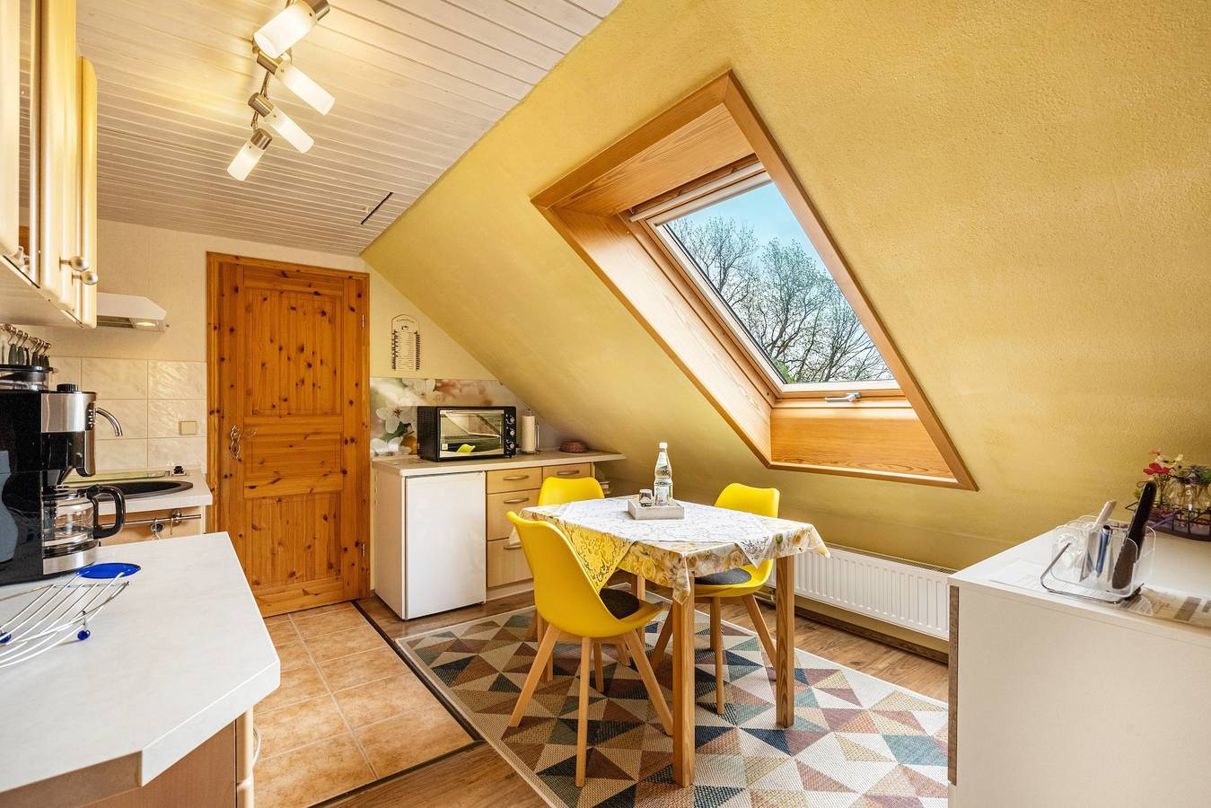 Ganze Wohnung, Ferienwohnung Lucke" mit Bergblick, privater Terrasse und Wi-Fi in Lückendorf, Oybin