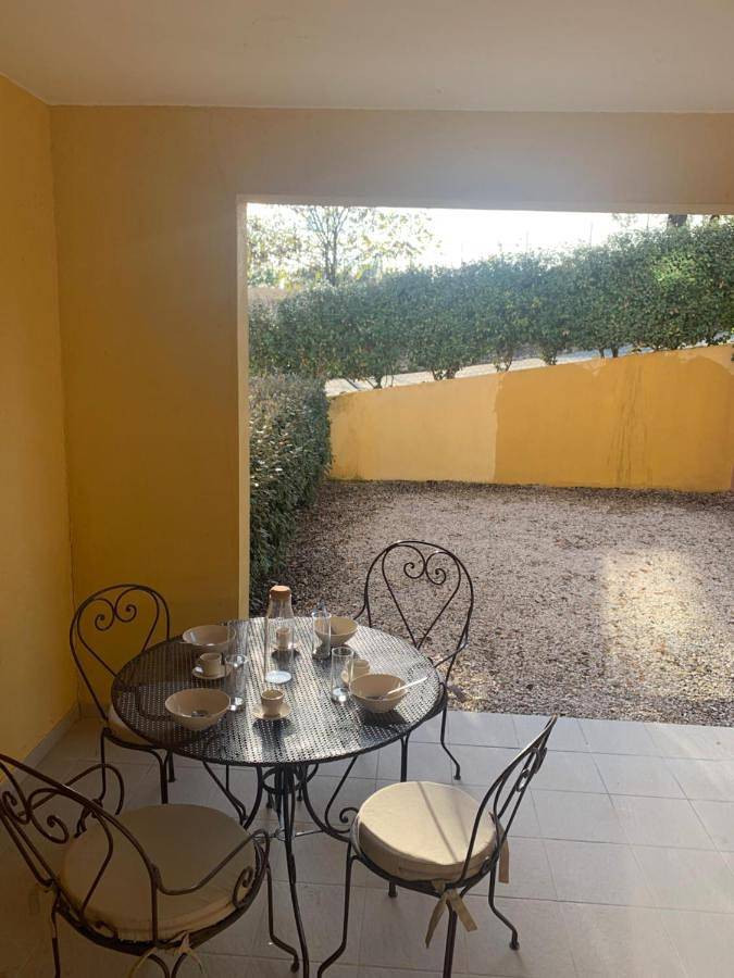 Appartement entier, One-Bedroom Apartment in Roussillon, Parc naturel régional du Luberon