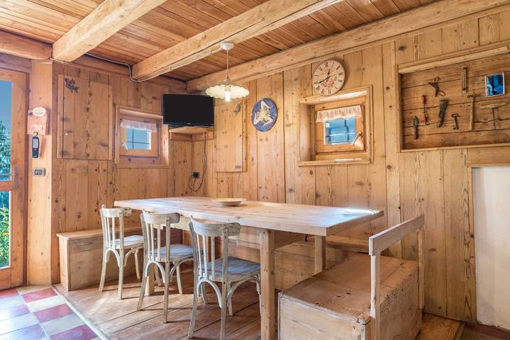 Casa vacanze "Baita Pizabornè" con vista sulle montagne e giardino in Villa Rendena, Porte di Rendena