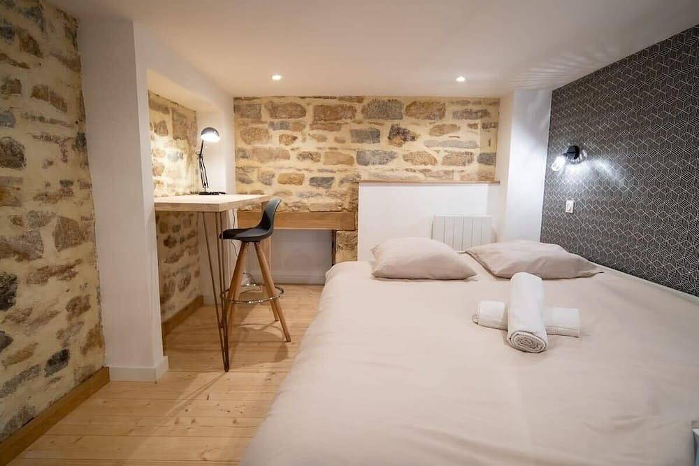 Appartamento intero, 🏠 Spacious Loft in La Guillotière | 2 Bedrooms | Lyon 7 in Lione, Lione e dintorni