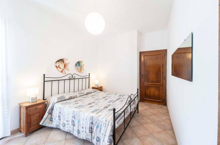 Entire apartment, Apartment "Stintino Sea Front Apartments B" with Sea View, Balcony and Shared Garden in Stintino, Nurra