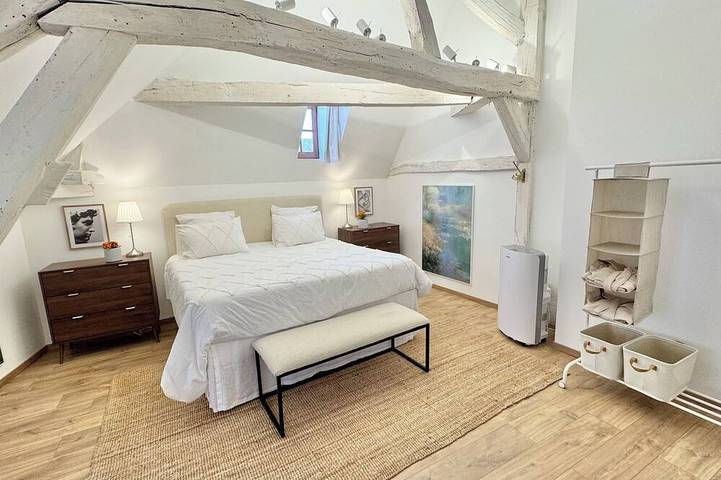 La Dolce Vita a few steps from everything Beaune has to offer in Beaune, Beaune region
