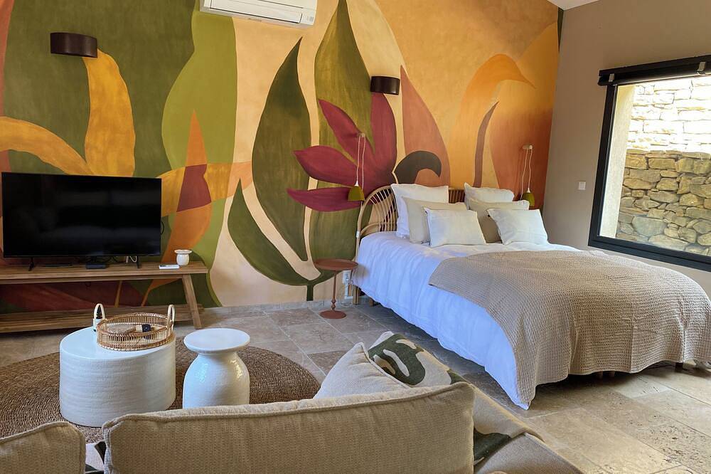 Mas Tihou charming Provencal estate✨& Nordic bath 🫧 in Le Beausset, Mediterranean Coast (France)