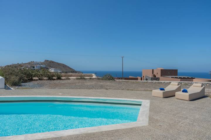Villa pour 7 personnes, avec jardin, adapté aux familles à Santorin