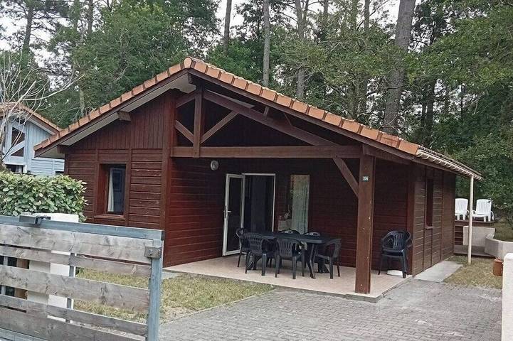 Chalet pour 6 personnes, avec jardin et piscine, animaux acceptés à Gujan-Mestras