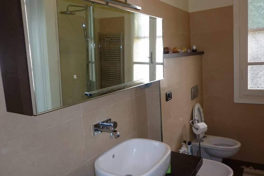 Appartamento intero, Relax Al Mare - Bike & Beach (citra )cin It008059C2Ypsjdi20 in Taggia, Riviera di Ponente