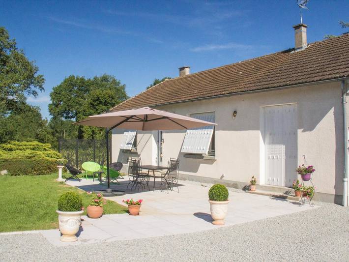 Gîte pour 6 personnes, avec terrasse et jardin