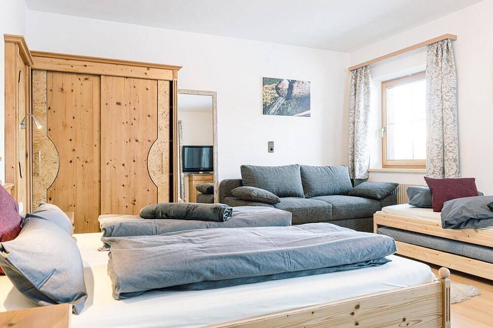 Ganze Wohnung, Landhaus Stieglschuster - Apartment Landhaus Stieglschuster in Rottenmanner und Wölzer Tauern, Irdning