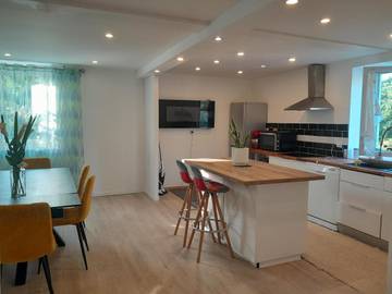 Gîte pour 9 personnes, avec piscine dans Baigts-de-Béarn