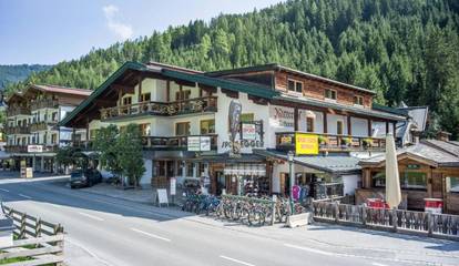 Hôtel pour 2 personnes, avec jardin ainsi que sauna et vue, animaux acceptés à Gerlos