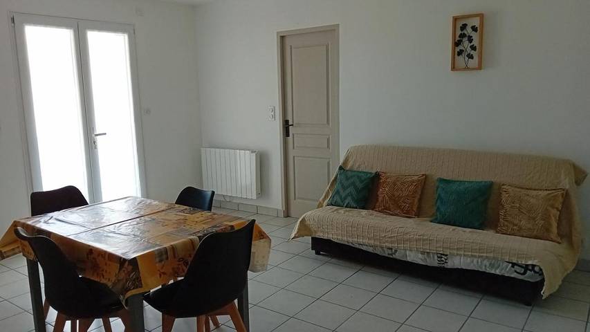 Gîte pour 4 personnes, avec terrasse dans Aulhat-Flat - 3