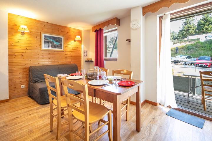 Ganze Wohnung, Ferienwohnung für 6 Personen mit Whirlpool in Chamrousse, Nationalpark Écrins