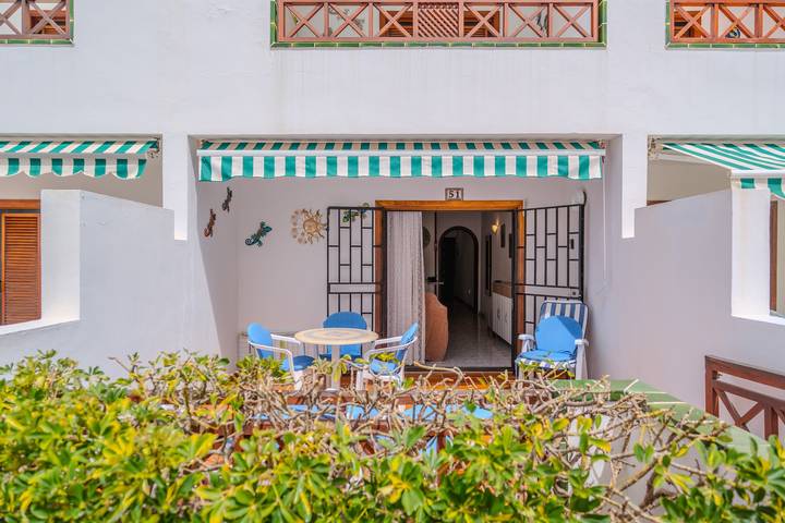 Apartamento entero, Apartamento Vacacional 'Victoria Court 2 51' con Piscina Compartida, Terraza Privada y Wi-Fi in Los Cristianos, Arona 