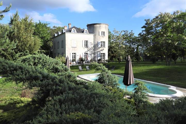 Château pour 12 personnes, avec jardin dans le Lot-et-Garonne