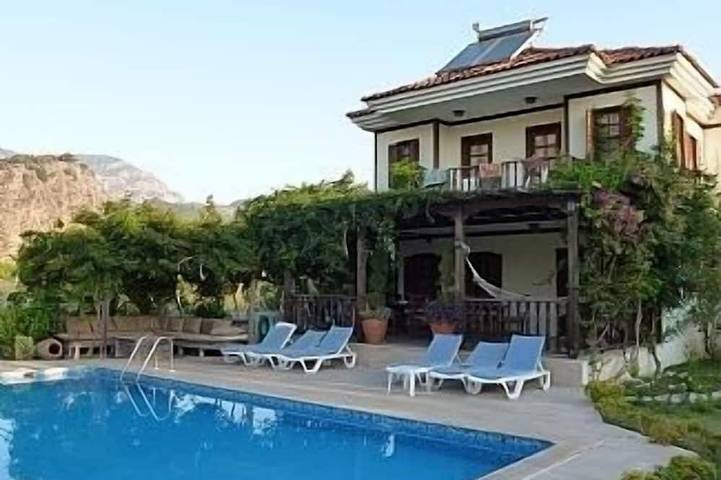 Villa für 10 Personen, mit Garten und Balkon - 1