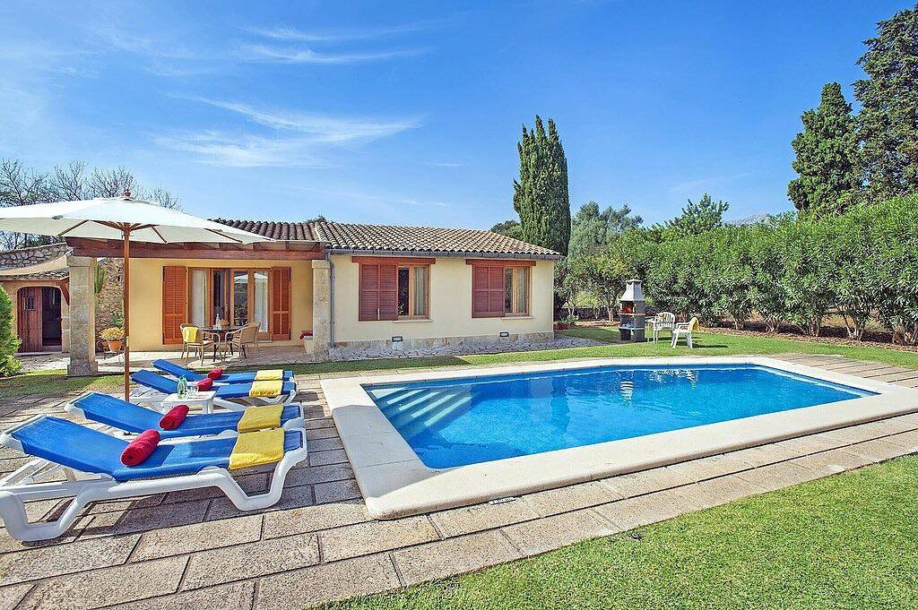 Villa Almedra Boi in Pollensa für 2 Personen mit Garten, Pool, Wlan und Klimaanlage in Pollença Stadt, Pollença