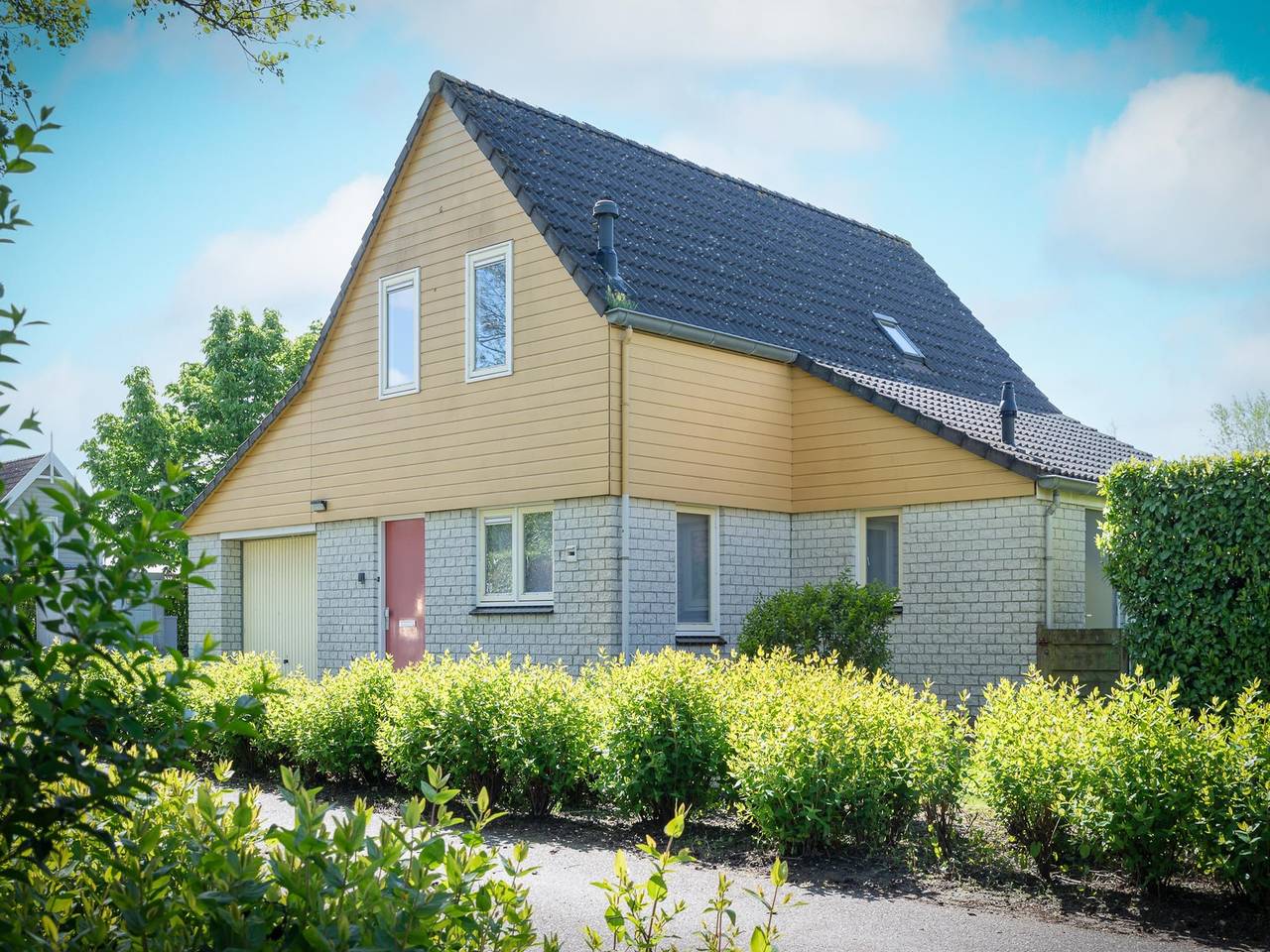 Austernküste: Sauna und Familiencharme in Niederländische Nordsee