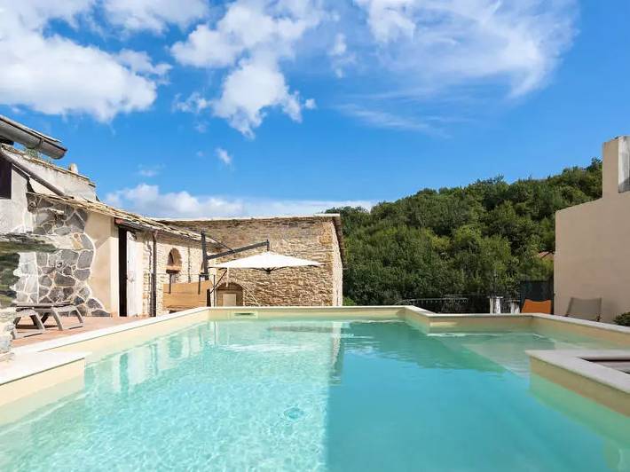 Ferienhaus für 16 Personen, mit Terrasse und Garten sowie Pool in Ligurien