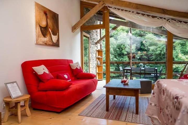 Gîte pour 4 personnes, avec jardin ainsi que vue et piscine à Quins - 3