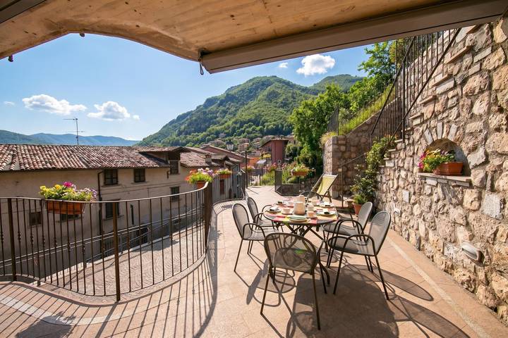 Ferienwohnung für 6 Personen, mit Terrasse und Seeblick in Tremosine - 2