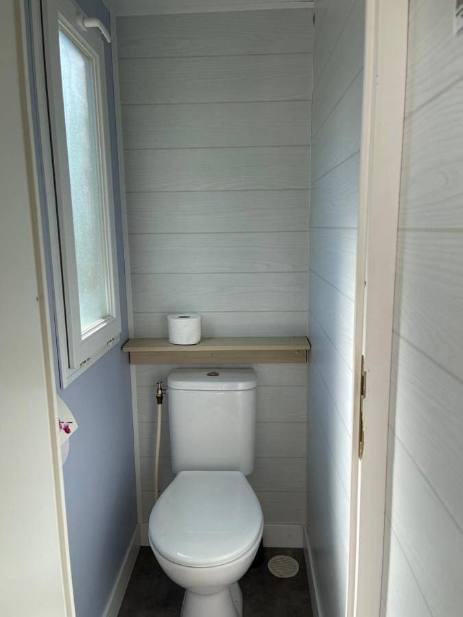 Camping pour 6 personnes, avec vue ainsi que terrasse et piscine, animaux acceptés à Castellane - 3