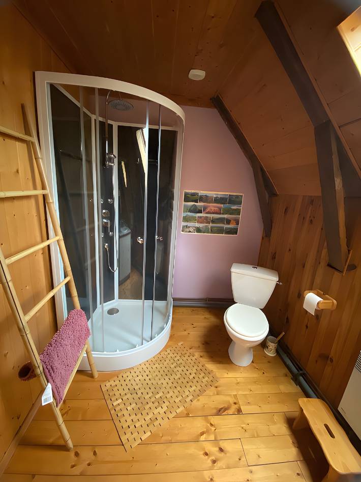 Chambre d’hôte pour 3 personnes, avec jardin, animaux acceptés dans le Cantal - 3