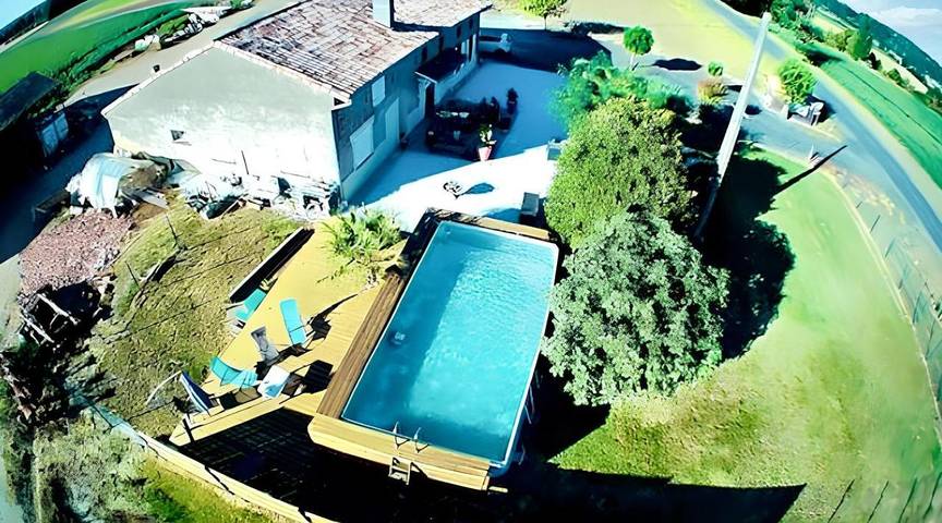 Gîte pour 4 personnes, avec Terrasse ainsi que Jardin et Piscine à Saint-Jory - 3