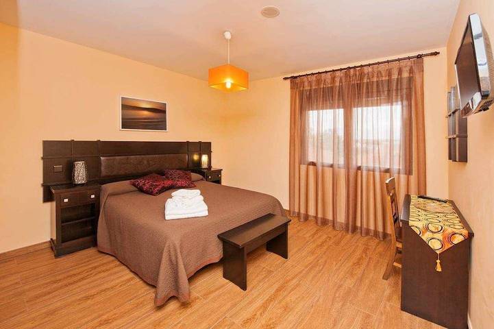 Location de vacances pour 15 personnes, avec jardin et piscine ainsi que balcon et jacuzzi à Gálvez - 3