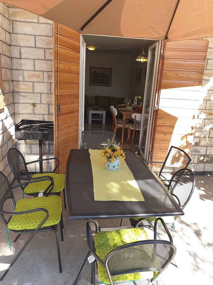 Ferienhaus 100 vom Strand in Jadrija, Šibenik-Knin
