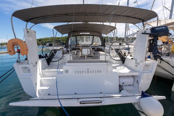 Bateau pour 10 personnes dans Port Pin Rolland