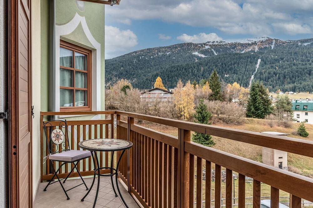 Appartamento intero, Bilocale Bucaneve al 2° piano con vista Paganella; wi-fi; parcheggio in Andalo, Dolomiti di Brenta