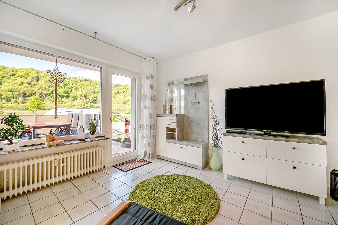 Ganze Wohnung, Ferienwohnung 'Rheinferien' mit privater Terrasse, privatem Garten und Wlan in Kamp-Bornhofen, Mittelrhein