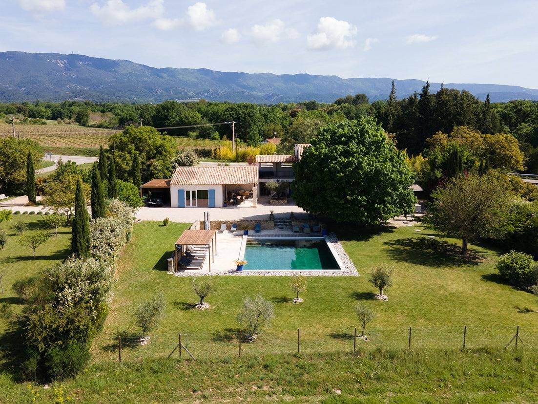 Mas avec piscine chauffée en Luberon in Cucuron, Parc naturel régional du Luberon