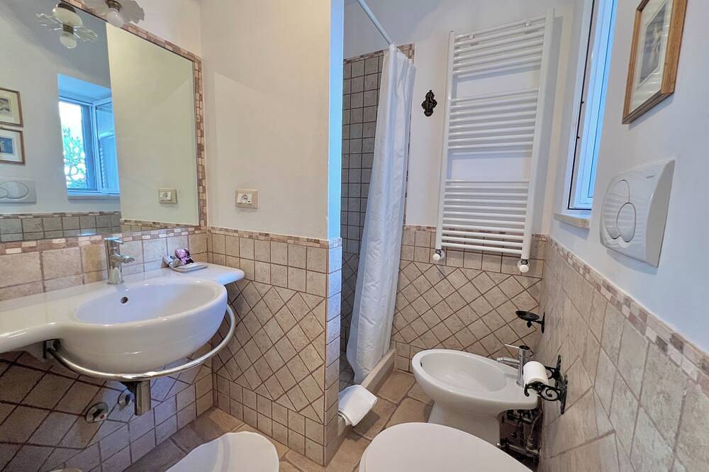 Ganze Wohnung, Ostuni Green Hills App. 2 - Panoramablick, Veranda, Charme und Jacuzzi in Ostuni, Salento