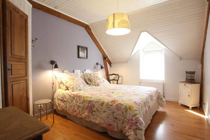 Gîte pour 6 personnes, avec jardin à Théville - 4