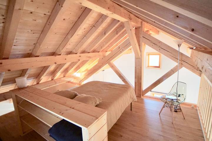Chalet '4 Étoiles La Saulire' with Mountain View, Shared Terrace and Wi-Fi in Villard-Reculas, Écrins National Park