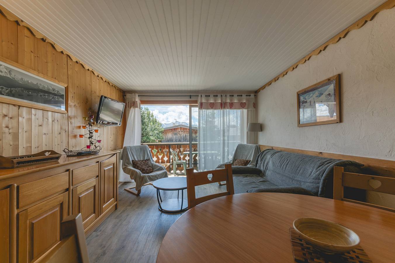 Appartement entier, Appartement 'Crocus 3 45m2' avec balcon et Wi-Fi in Huez, Parc national des Écrins